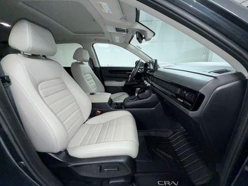Used 2025 Honda CR-V EX-L image 11