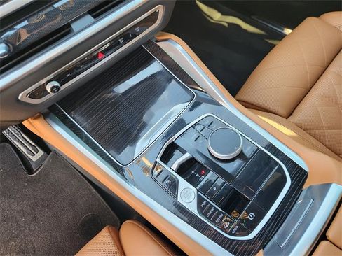 Used 2024 BMW X6 xDrive40i w/ Premium Package image 19