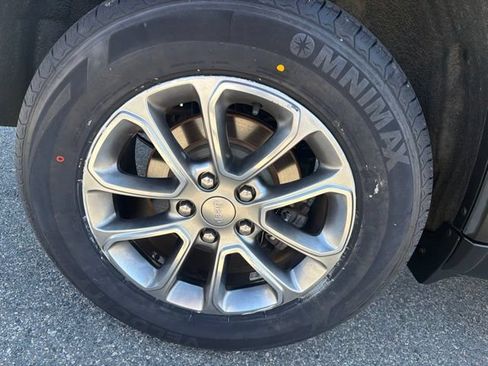 Used 2016 Jeep Grand Cherokee Limited AWD/4WD image 21
