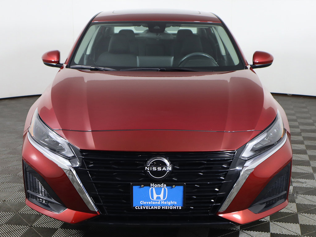 Used 2023 Nissan Altima 2.5 SV w/ SV Premium Package FWD image 12