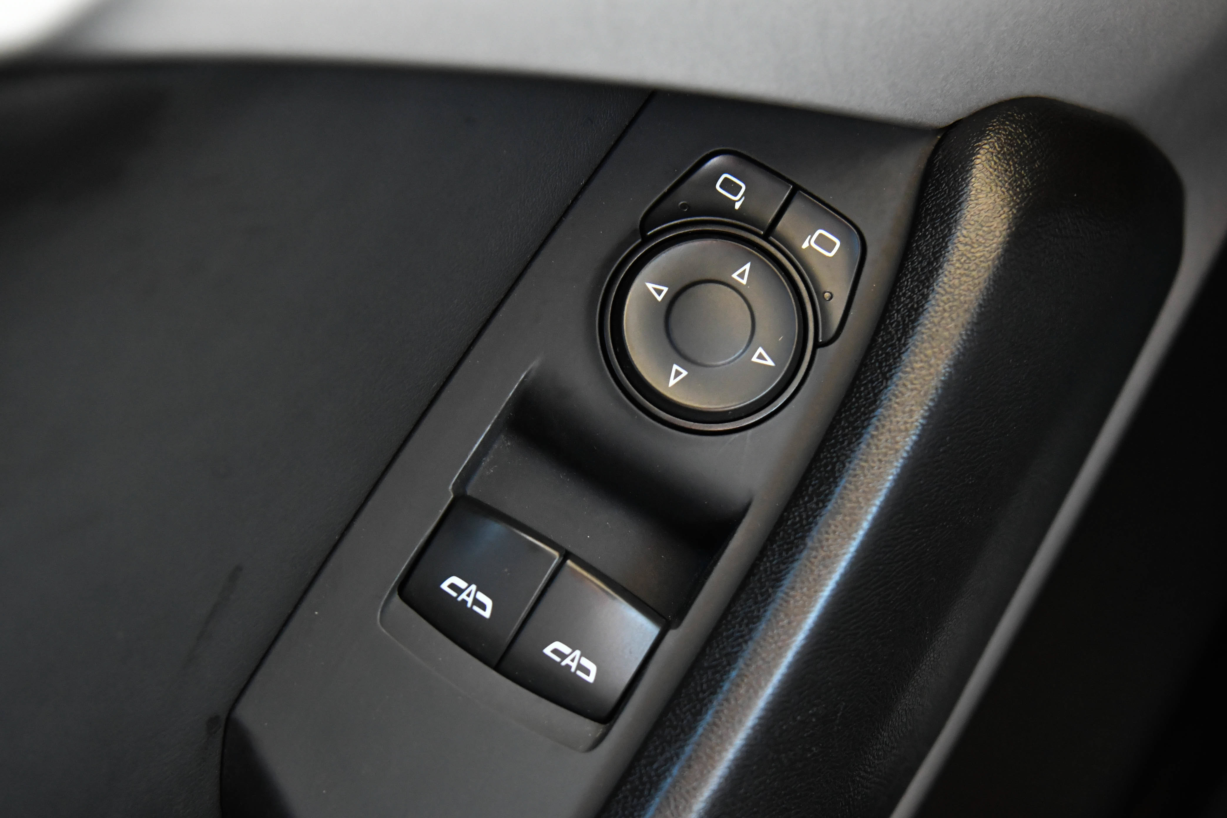 Used 2023 Chevrolet Camaro LT RWD image 29