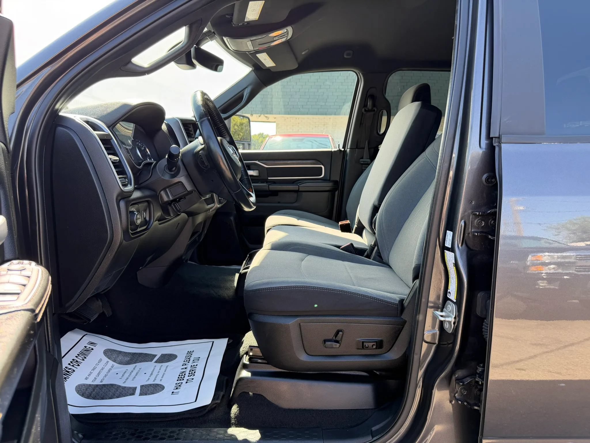 Used 2024 RAM 2500 Big Horn AWD/4WD image 15