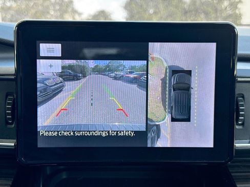 Used 2021 Ford Explorer Limited image 15