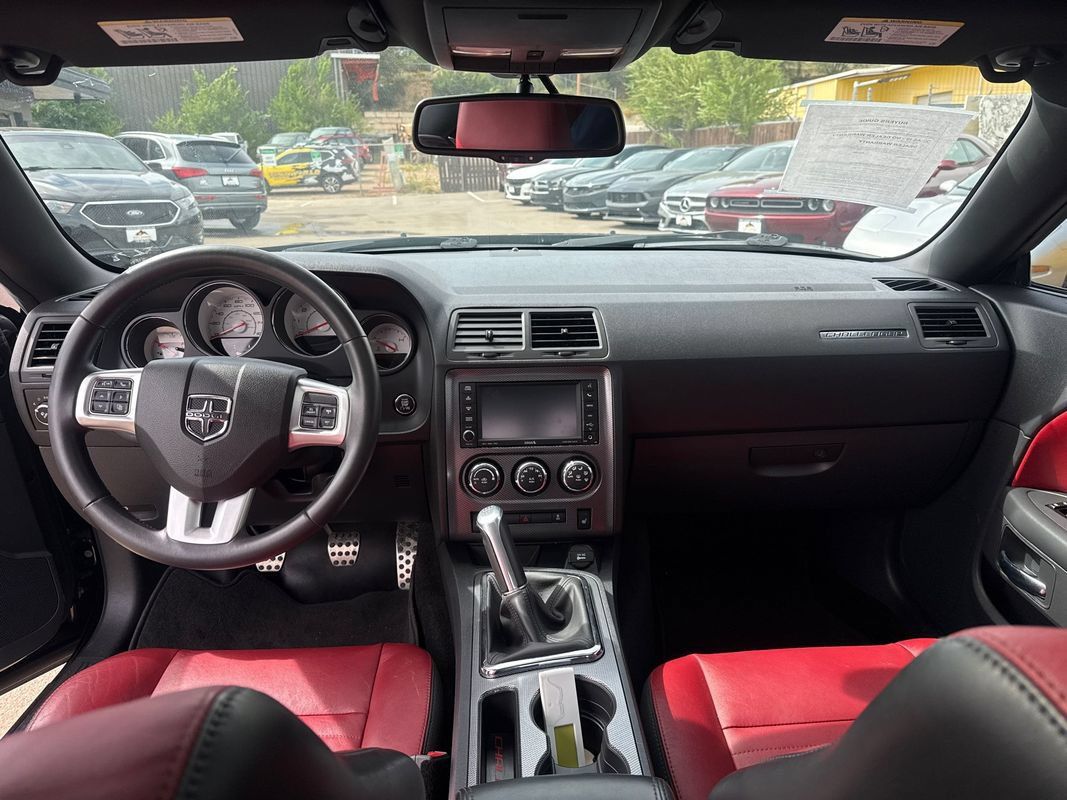 Used 2013 Dodge Challenger R/T RWD image 17