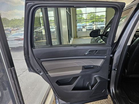 Used 2021 Volkswagen Atlas SE AWD/4WD image 18