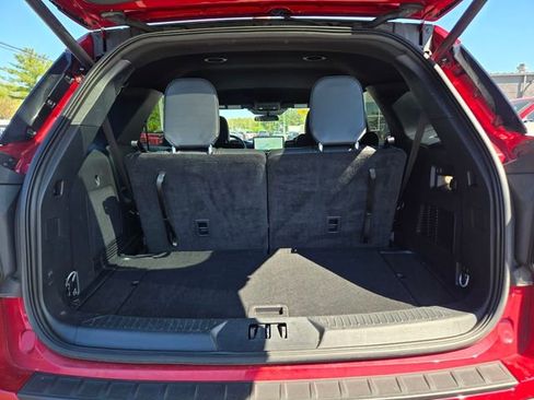Used 2025 Ford Explorer ST-Line AWD/4WD image 34
