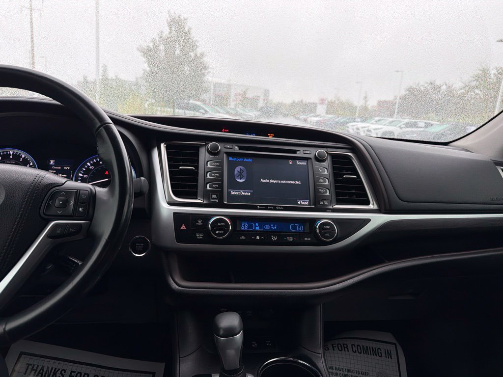 Used 2018 Toyota Highlander Limited AWD/4WD image 31