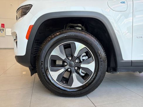 Used 2024 Jeep Grand Cherokee Limited 4xe AWD/4WD image 26