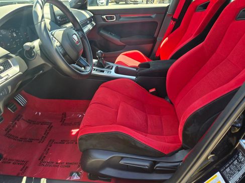 Used 2024 Honda Civic Type R image 11