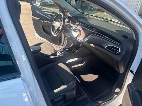 Used 2023 Chevrolet Bolt EUV LT w/ Comfort Package FWD image 30