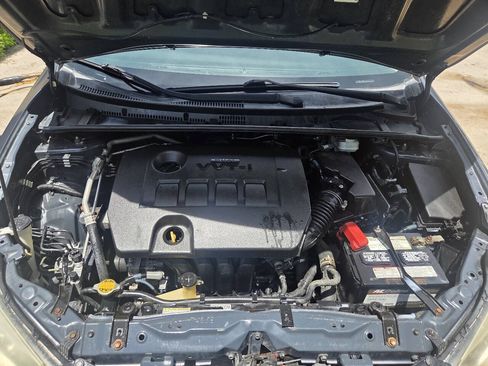 Used 2014 Toyota Corolla LE FWD image 7