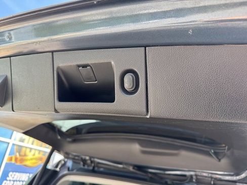 Certified 2020 Chevrolet Suburban Premier w/ Premier 6.2L Value Package image 31