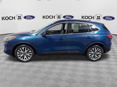 Used 2020 Ford Escape Titanium image 4