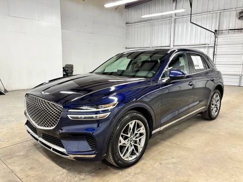 Used 2025 Genesis GV70 2.5T AWD/4WD image 3