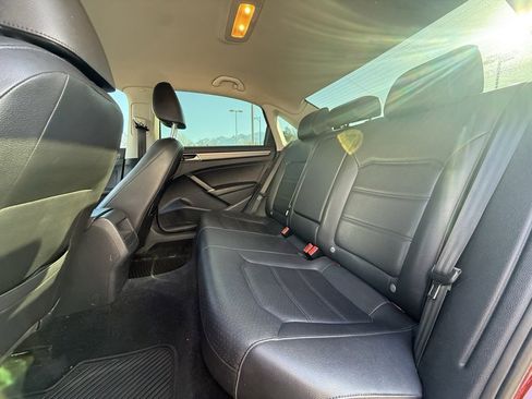 Used 2018 Volkswagen Passat 2.0T R-Line image 24