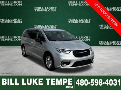 Used 2024 Chrysler Pacifica Touring-L