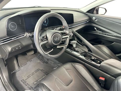 Used 2023 Hyundai Elantra Limited FWD image 9