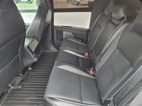 Used 2024 Tesla Cybertruck AWD Crew Cab image 23
