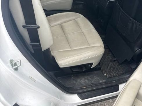 Used 2020 Kia Telluride EX w/ EX Premium Package AWD/4WD image 13