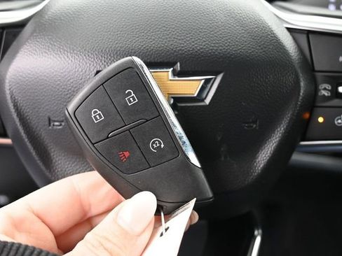 Used 2025 Chevrolet Equinox LT image 34