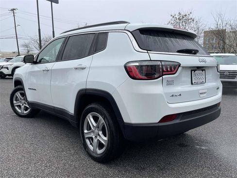 Used 2024 Jeep Compass Latitude image 5