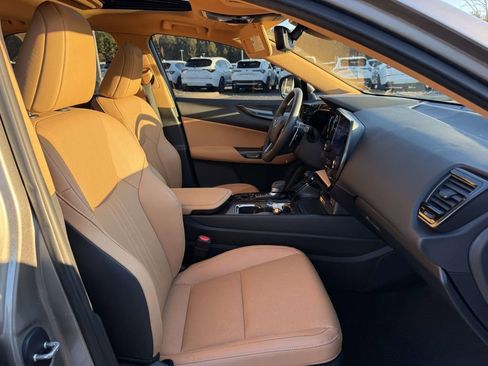Used 2023 Lexus NX 350 Premium image 14