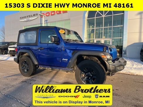 Used 2018 Jeep Wrangler Sport image 3