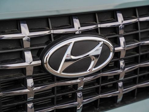 New 2026 Hyundai Venue SEL image 5