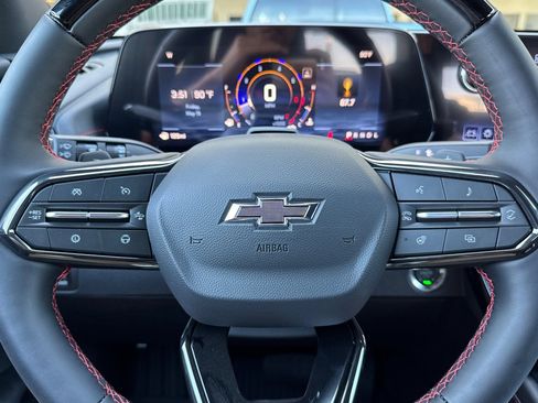 New 2026 Chevrolet Traverse RS w/ LPO, Floor Liner Package FWD image 29