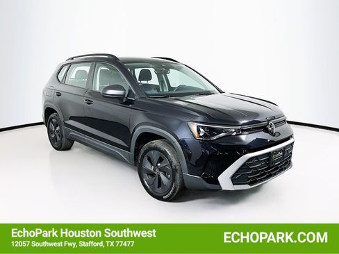 Used 2025 Volkswagen Taos S image 1