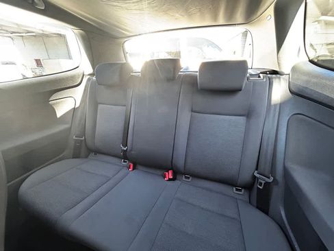 Used 2009 Volkswagen Rabbit S FWD image 13
