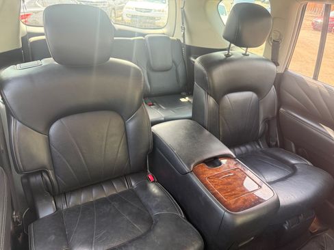 Used 2017 INFINITI QX80 4WD w/ Deluxe Technology Package image 18