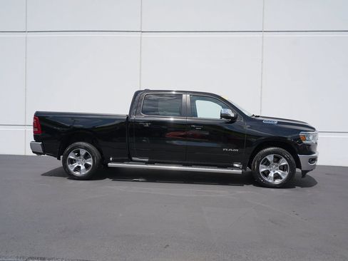 Used 2023 RAM 1500 Laramie AWD/4WD image 2