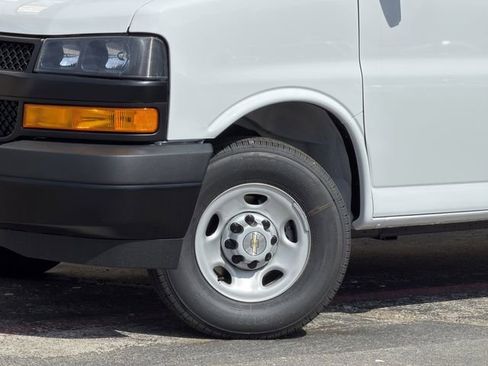 New 2026 Chevrolet Express 2500 Extended w/ Driver Convenience Package RWD image 8