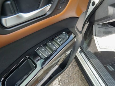 Used 2023 Nissan Pathfinder Platinum AWD/4WD image 20