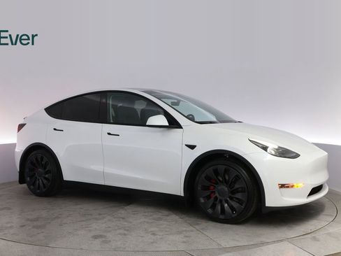 Used 2024 Tesla Model Y Performance AWD/4WD image 14