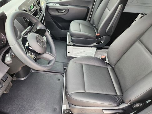 New 2025 Mercedes-Benz Sprinter 2500 image 13