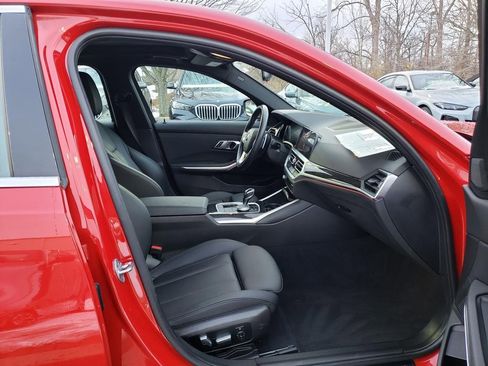 Used 2021 BMW 330i xDrive Sedan w/ Premium Package image 17