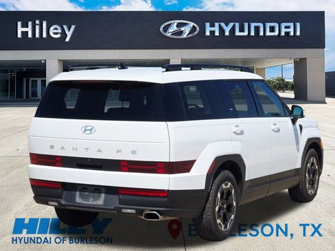 Used 2024 Hyundai Santa Fe SEL image 4