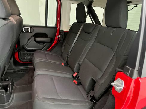 Used 2022 Jeep Wrangler Unlimited Sport AWD/4WD image 30