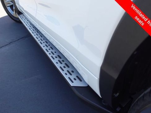 Used 2017 Toyota Highlander Limited Platinum AWD/4WD image 11