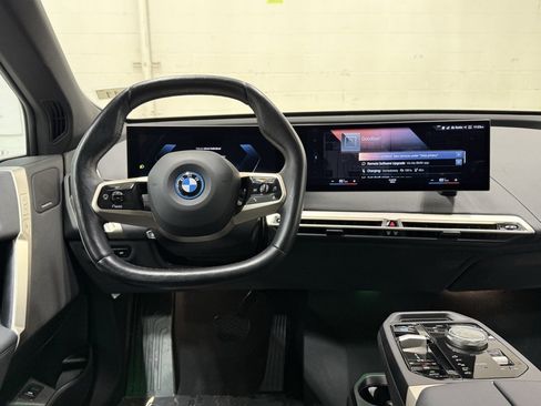 Used 2022 BMW iX xDrive50 w/ Premium Package image 24
