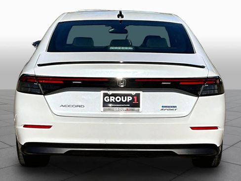 Used 2025 Honda Accord Sport image 4
