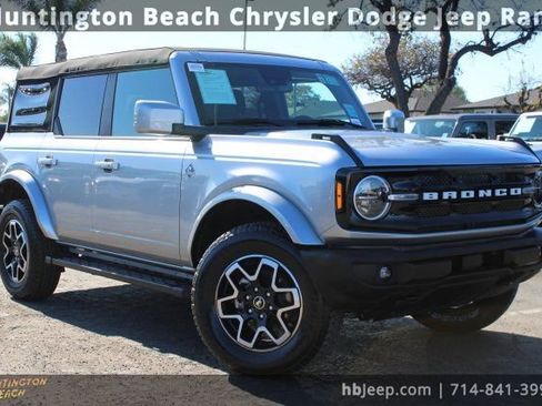Used 2023 Ford Bronco Outer Banks image 1