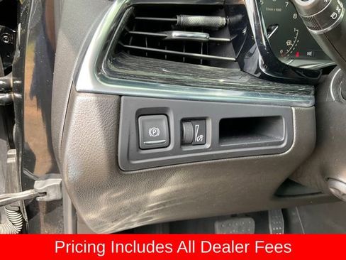 Used 2023 Cadillac XT5 Premium Luxury FWD image 10