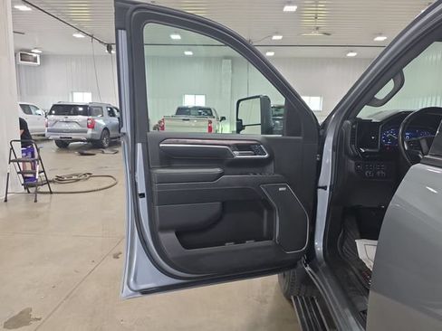 Used 2025 Chevrolet Silverado 3500 LTZ w/ LTZ Plus Package AWD/4WD image 24