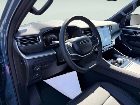 New 2026 Jeep Grand Wagoneer Limited image 15