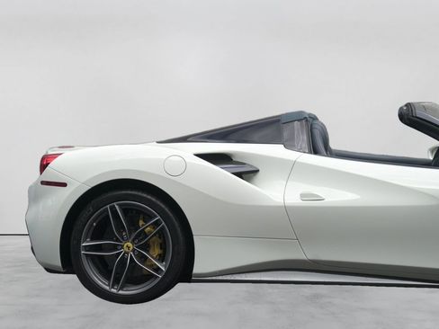 Used 2017 Ferrari 488 Spider RWD image 50