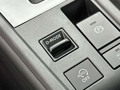 New 2026 Nissan Sentra SV w/ SV Convenience Package FWD image 32