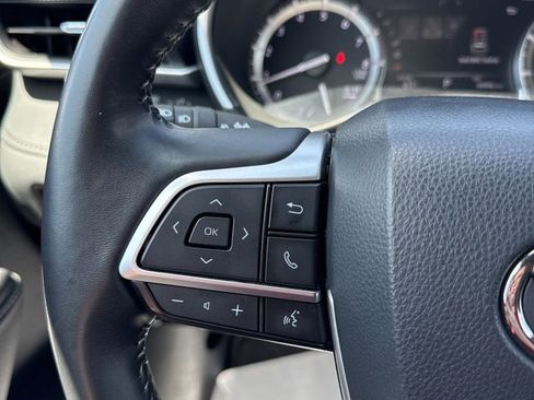 Used 2022 Toyota Highlander XSE AWD/4WD image 24